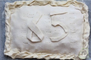 Мясной пирог из слоеного теста рецепт с фотографиями